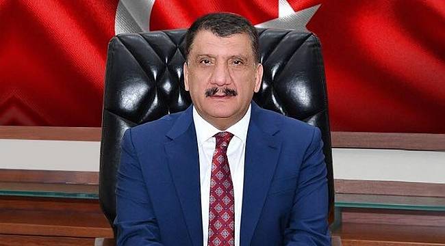 Başkan Gürkan, Adil Gevrek'in İstifasını Resmen İstedi