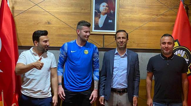 Kaleci Herrera Formayı Giydi