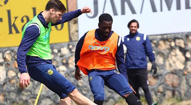 Yeni Malatyaspor Çalışmalarına Devam Ediyor