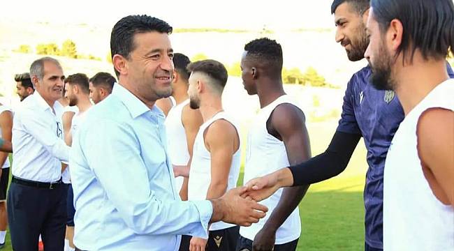 Çiçeği Burnunda Başkandan Yeni Malatyaspor'a Ziyaret