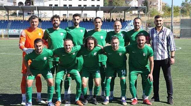 Yeşilyurt Belediyespor'un Zirve İnadı