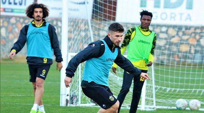 YMS Tuzlaspor Maçının Hazırlıklarına Başladı