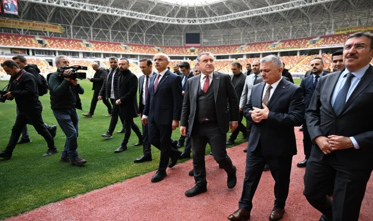 Spor Bakanı Stadyumu İnceledi