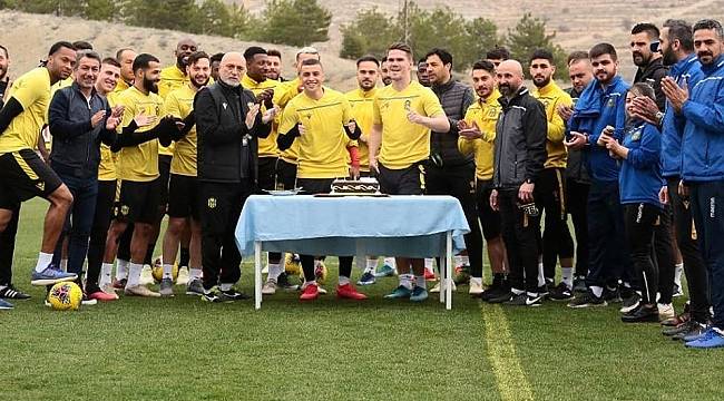 Hafez ve Vidar'a Büyük Süpriz!