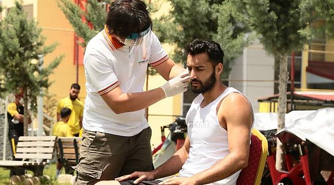 3 Kişi Dışında Teste Girdiler