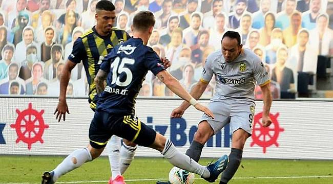 Umut'tan Kırmızı Kart Yorumu!