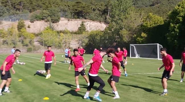Yeşilyurt Belediyespor Kampı Devam Ediyor 