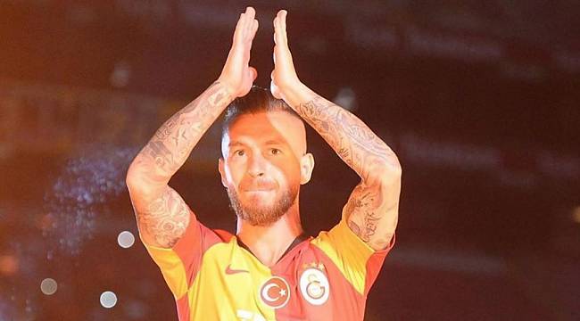 Adem'den Ayrılık Açıklaması Geldi