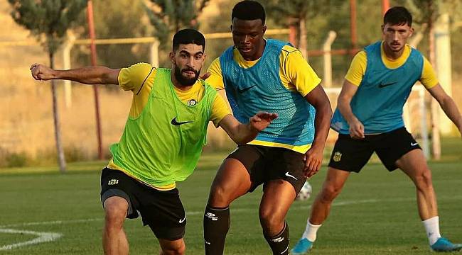 Asgarî Ücretle Çalışan Komando Youssouf...