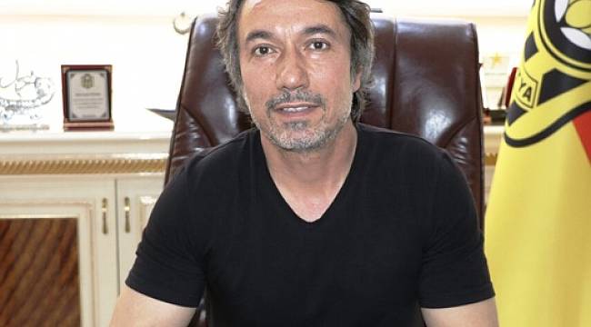 Oturan Adam Konuştu