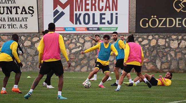 Yeni Malatyaspor'da Sistem Belirlendi