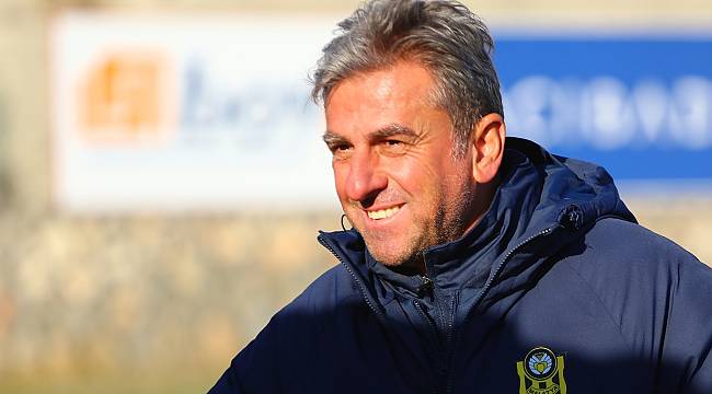 Hamza Hamzaoğlu'ndan Yönetime Rest!