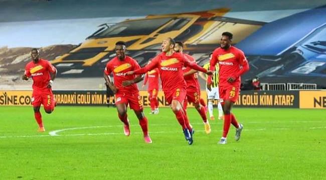 Yeni Malatyaspor'dan Tarihi Galibiyet 0-3