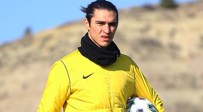 Bileti Kesildi, O da Gidiyor!