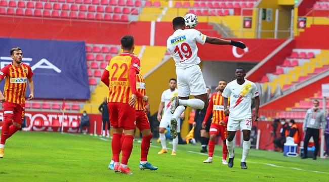 Tetteh İlk Yarıyı Kapattı!