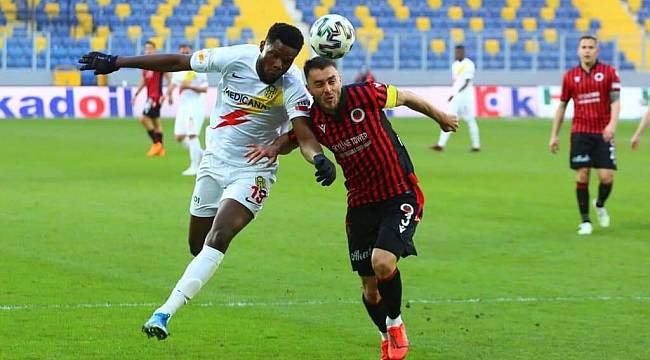 Tetteh'ten 1 Puan Sevinci