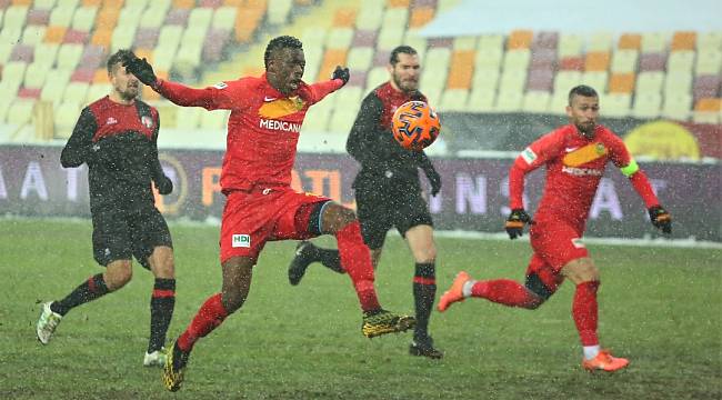 Yeni Malatyaspor 4 Eksikle İzmir'e Gitti