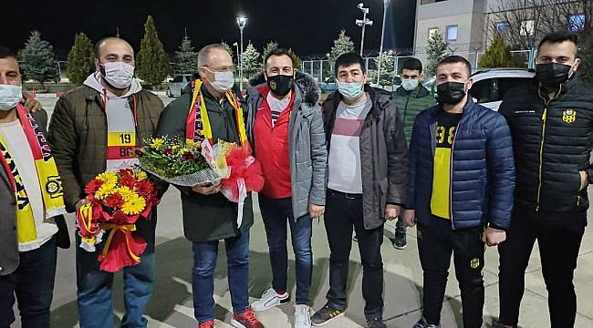 Buz, Havaalanında Karşılandı