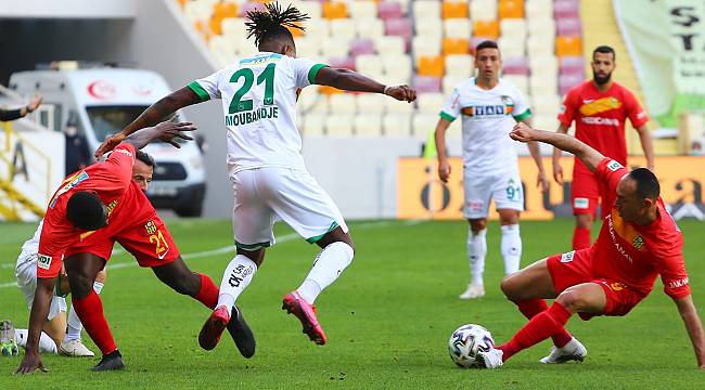 Asistlerin Adamı Mutluluğunu Paylaştı