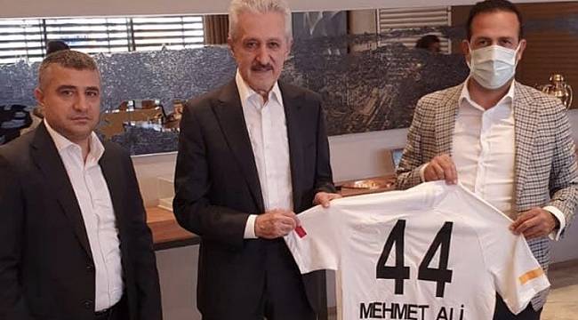 Başkan Gevrek, Mehmet Ali Aydınlar'ı Ziyaret Etti