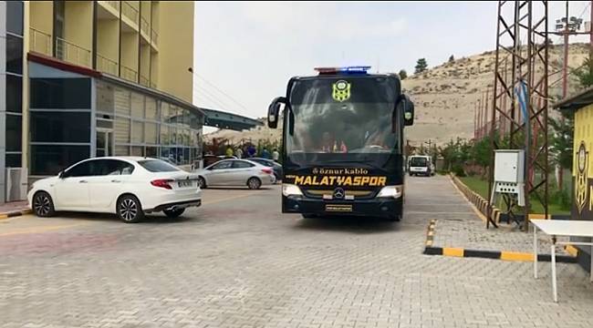 Yeni Malatyaspor Adana'ya Gitti