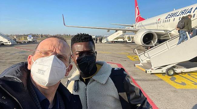 Yeni Transfer Uçağa Bindi Geliyor