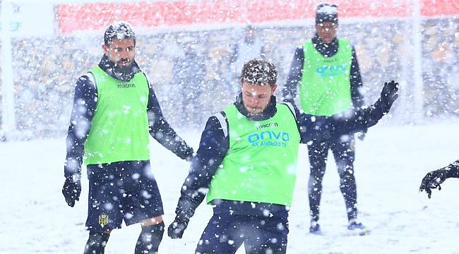 YMS Hazırlıkları Kar Altında Tamamladı 