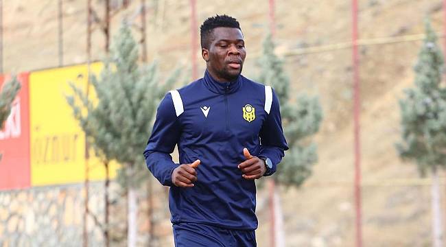 Adil Gevrek'in Bir Transferi Daha Ayrıldı