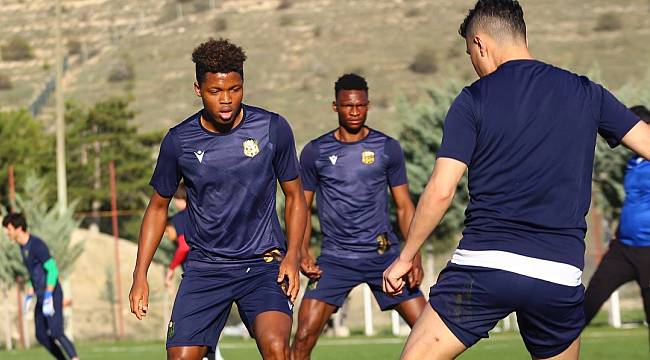 Galatasaray Hazırlıkları Bugün Başlayacak 