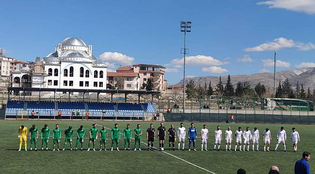Yeşilyurt Belediyespor Nefes Aldı 2-1
