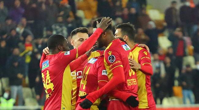 2 İsim Daha Takımdan Ayrıldı