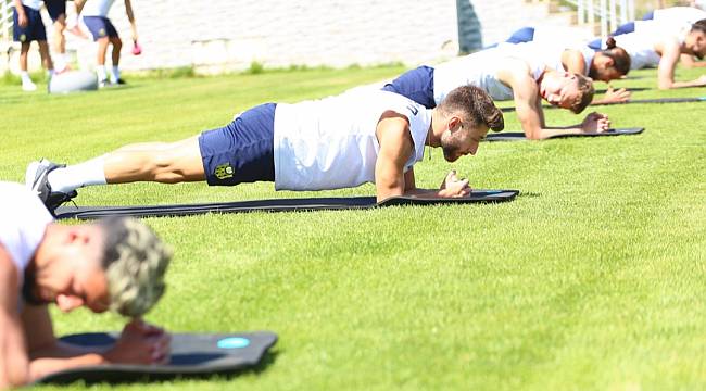 Yeni Malatyaspor Sabah Antrenmanını Yaptı 