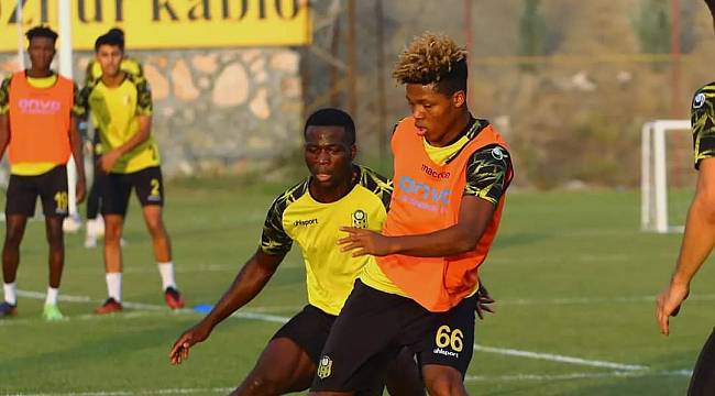 Yeni Malatyaspor Çalışmalarına Devam Ediyor 