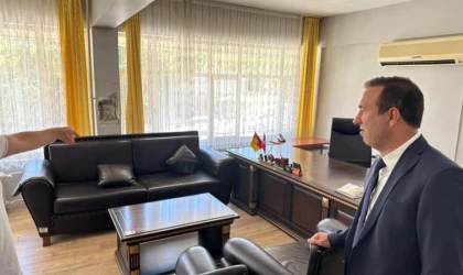 Gevrek, Koltuğunu Özlemiş