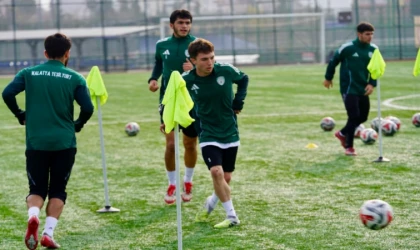 M.Yeşilyurtspor Hazırlıklarını Sürdürüyor