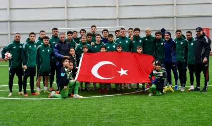 M.Yeşilyurtspor'dan Anlamlı Bayrak Paylaşımı
