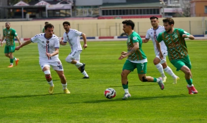 Gol Yağmuru Kaçan Penaltı Yeşilyurtspor Mağlup (3-2)