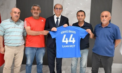 Başkan Geçit'ten Girmanaspor'a Destek